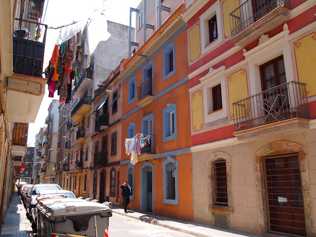 barceloneta cloths and colours