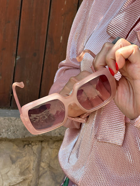 pink glasses