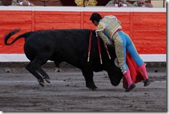 001_Urdiales_1º_toro[1]