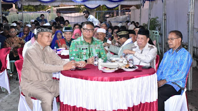 Pj. Wali Kota Kupang Buka Puasa Bersama di Masjid Darusalam Sikumana