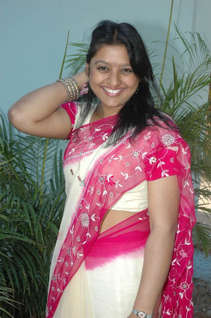 mallu actress sana in saree hot stills