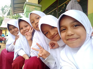 https://sdit.nahwannur.sch.id/2023/06/membangun-hubungan-guru-siswa-yang-baik.html