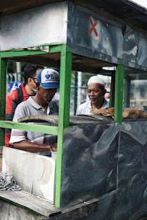 kue leker pak yo masjid syuhada