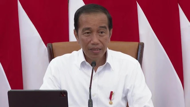 Ditanya Soal Tragedi Kanjuruhan, Jokowi Bilang 'Saya Jawab di Lain Waktu', RG: Menunjukan Isi Otak