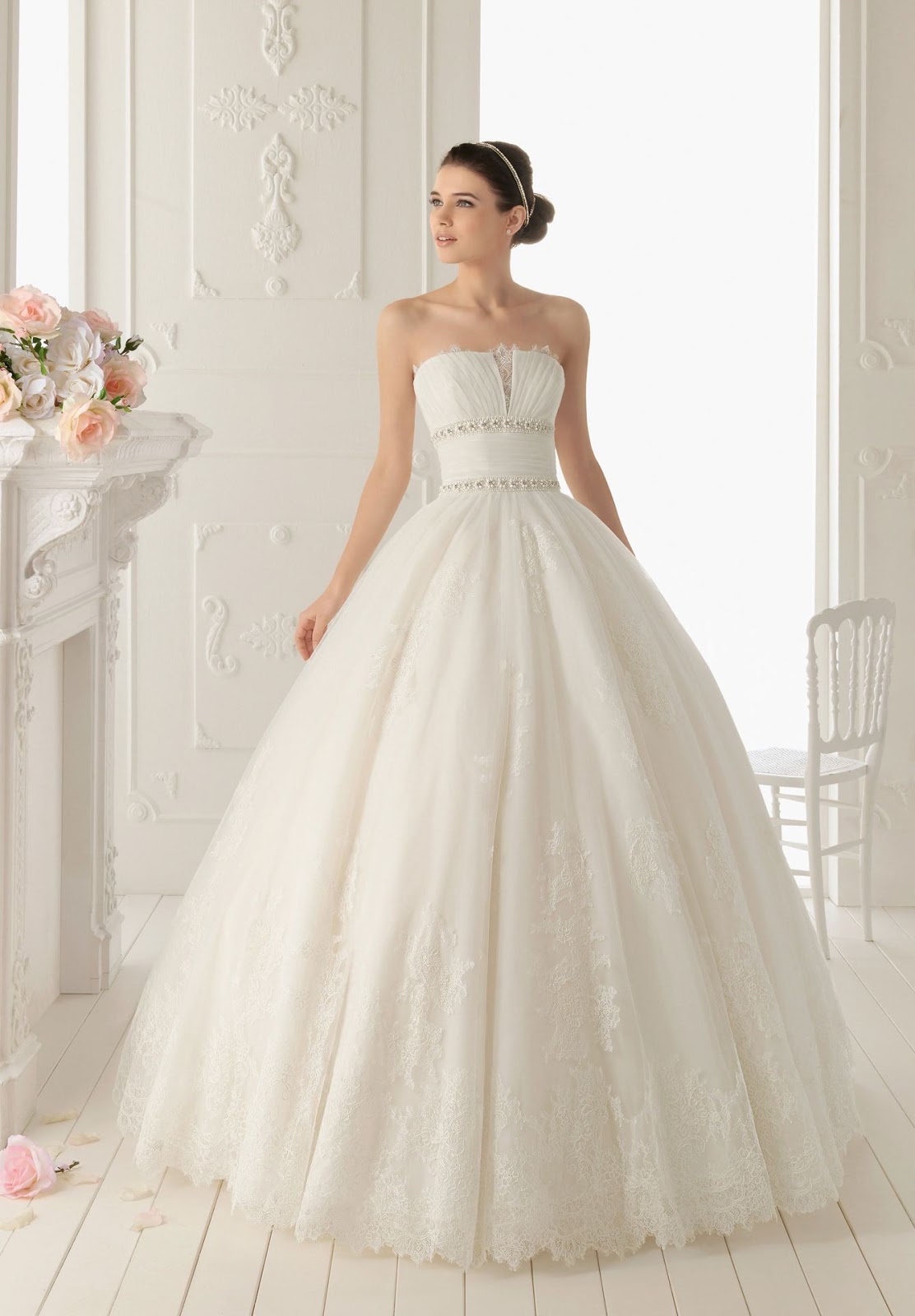 wedding dresses with lace Lace Strapless Ball Gown Elegant Wedding Dress