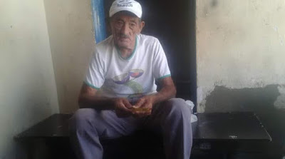 Morador de Olho D'Água do Casado, seu Alcides   completa 102 anos de idade