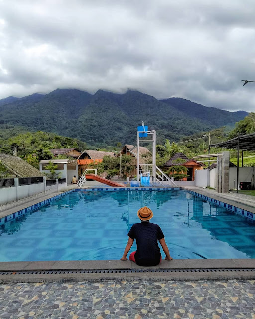 Kampung Istal Curug Luhur