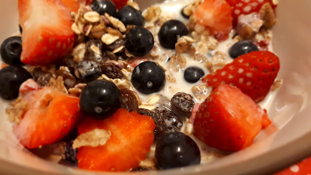 Project 365 2017 day 284 - Morning muesli // 76sunflowers