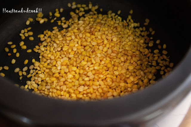 easy and simple bengali recipe and preparation omato Diye Mug er Dal recipe / Bengali Moong Dal with Tomatoes recipe with step by step pictures