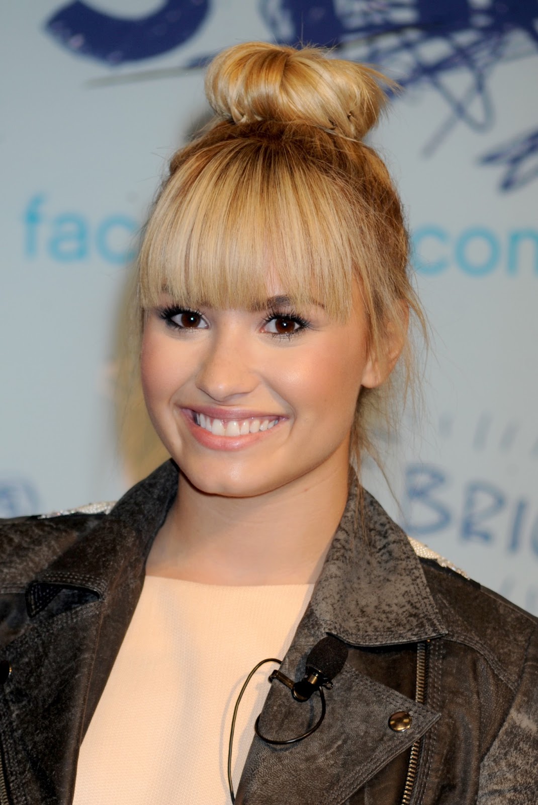 Long Haircuts With Bangs For Round Faces Girls Updo Hairstyle Ideas - Demi Lovato Updo Hairstyles