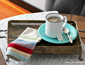 make a serving tray with reclaimed wood and a vintage casserole dish carrier