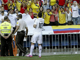 James Rodríguez is ecstatically greeted by Colombians after his unveiling as a Real Madrid player.
