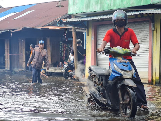 PUPR Banjarmasin Himbau Warga Jaga Saluran Drainase Saat Musim Banjir Rob 