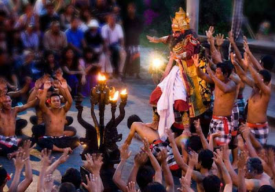  Suku  Bali  Kebudayaan Sistem Kepercayaan Kekerabatan 
