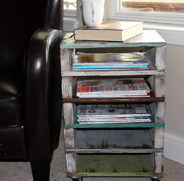 rolling cart storage scrap reclaimed wood http://bec4-beyondthepicketfence.blogspot.com/2012/01/rolling-along.html