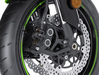 2011 Kawasaki Z1000 front disk brake