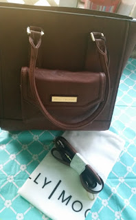 kelly moore monroe bag contents