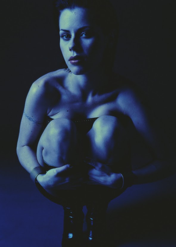 Fairuza Balk photographed by Ricardo Martin 1999