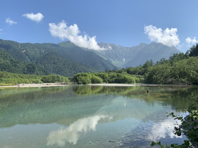 大正池 穂高方向