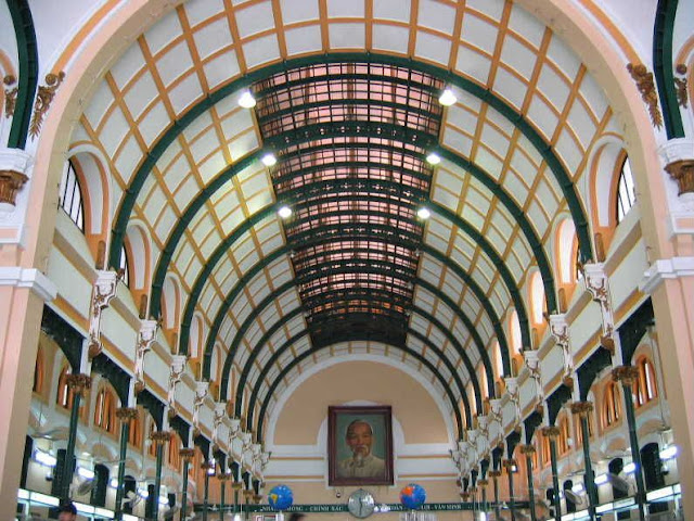 Thưởng thức kiến ​​trúc nổi tiếng của Bưu điện Trung tâm Sài Gòn 1