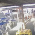 Caminhonete invade bar e deixa dois feridos, no Litoral Sul do Estado 