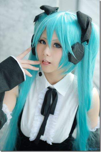 vocaloid 2 cosplay - hatsune miku 18