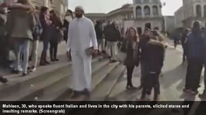 Lelaki Islam Yang Berpakaian Seperti 'IMAM' di Hina Ketika Berjalan di Milan