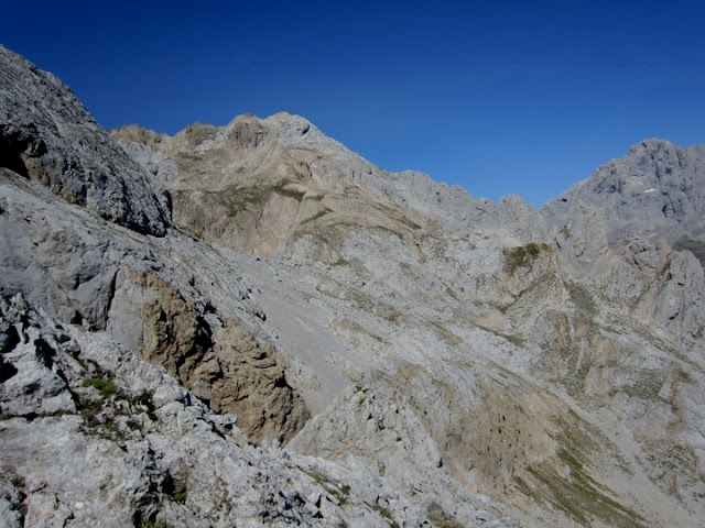 Torres de Arestas por Horcada Pambuches