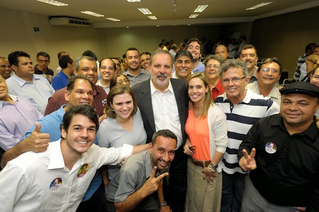 ARMANDO INTENSIFICA CAMPANHA NA (RMR) E CONFIRMA AGENTE EM SERRA TALHADA E PETROLINA