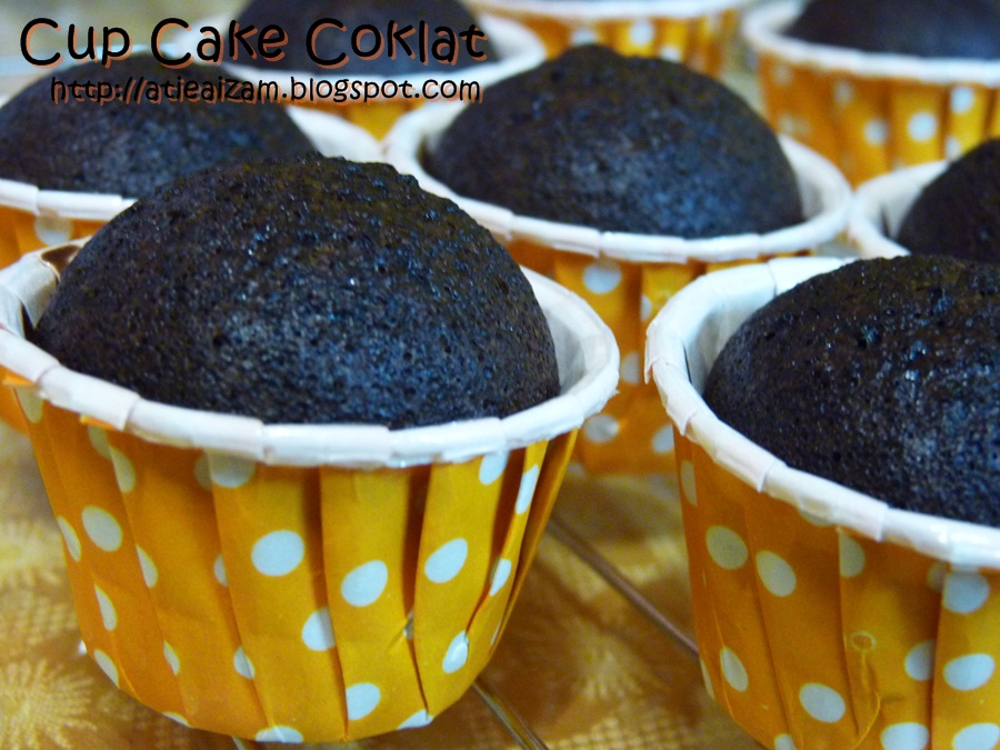 Blog Atie Aizam: Cup Cake Coklat Kukus