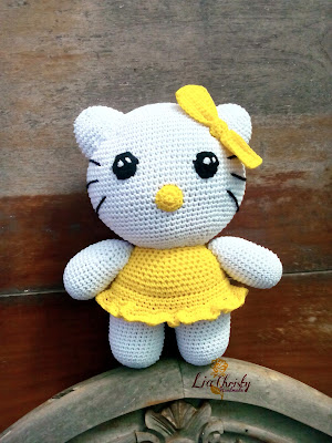 Hello Kitty amigurumi