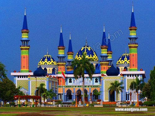 Islam Indahku: Masjidmasjid Indah di Indonesia