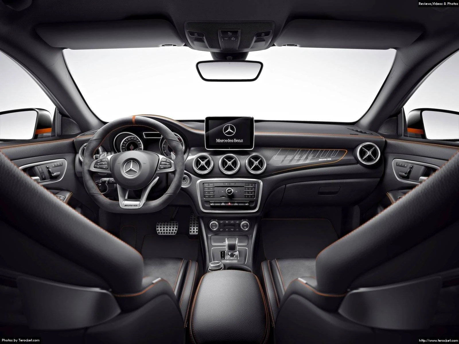 Hình ảnh xe ô tô Mercedes-Benz CLA45 AMG Shooting Brake 2016 & nội ngoại thất
