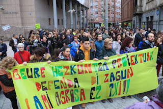 Manifestación de las comunidades educativas de Rontegi y La Milagrosa