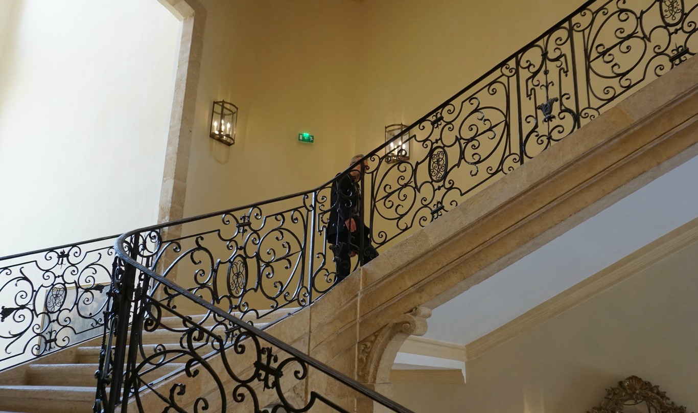 Hotel de Caumont stairs to exhibition