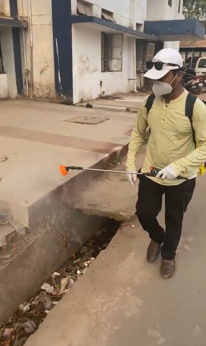 अखिल भारतीय विद्यार्थी परिषद  छात्र नेता अजय माली ने शहर की गलियों में घूम घूम कर सैनेटाइज , कोविड 19  से बचाव के लिए लोगो को किया जागरूक 
