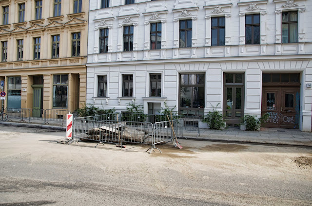 Baustelle Straßenbauarbeiten, Templiner Straße und Schwedter Straße, 10119 Berlin, 03.04.2014