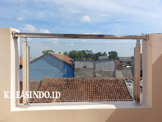 Railing Tangga Stainless dan Balkon Kaca Stainless pesanan Pak Purnomo di Gang H Dul Citayam