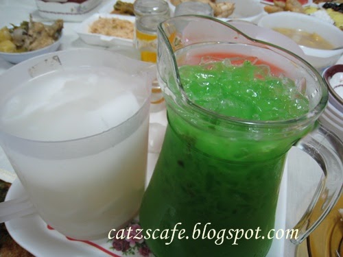 Catz's Cafe: berbuka puasa di rumah emak (pre-raya)