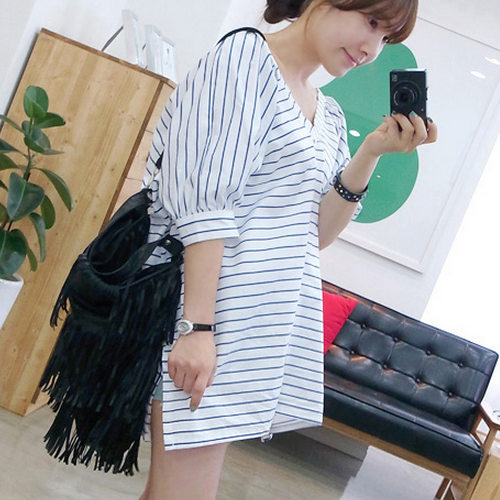Elbow-cuffed Navy Striped Loose Shirt