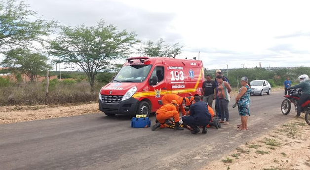 Em Delmiro Gouveia, homem fica ferido após cair de moto na AL-220
