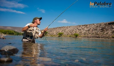 El senado declaró de Interés Educativo el libro “Pescando con el Vasco en el Río Negro” de Claudio Huebra