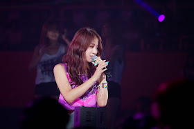 Soyou SISTAR Touch My Body Live