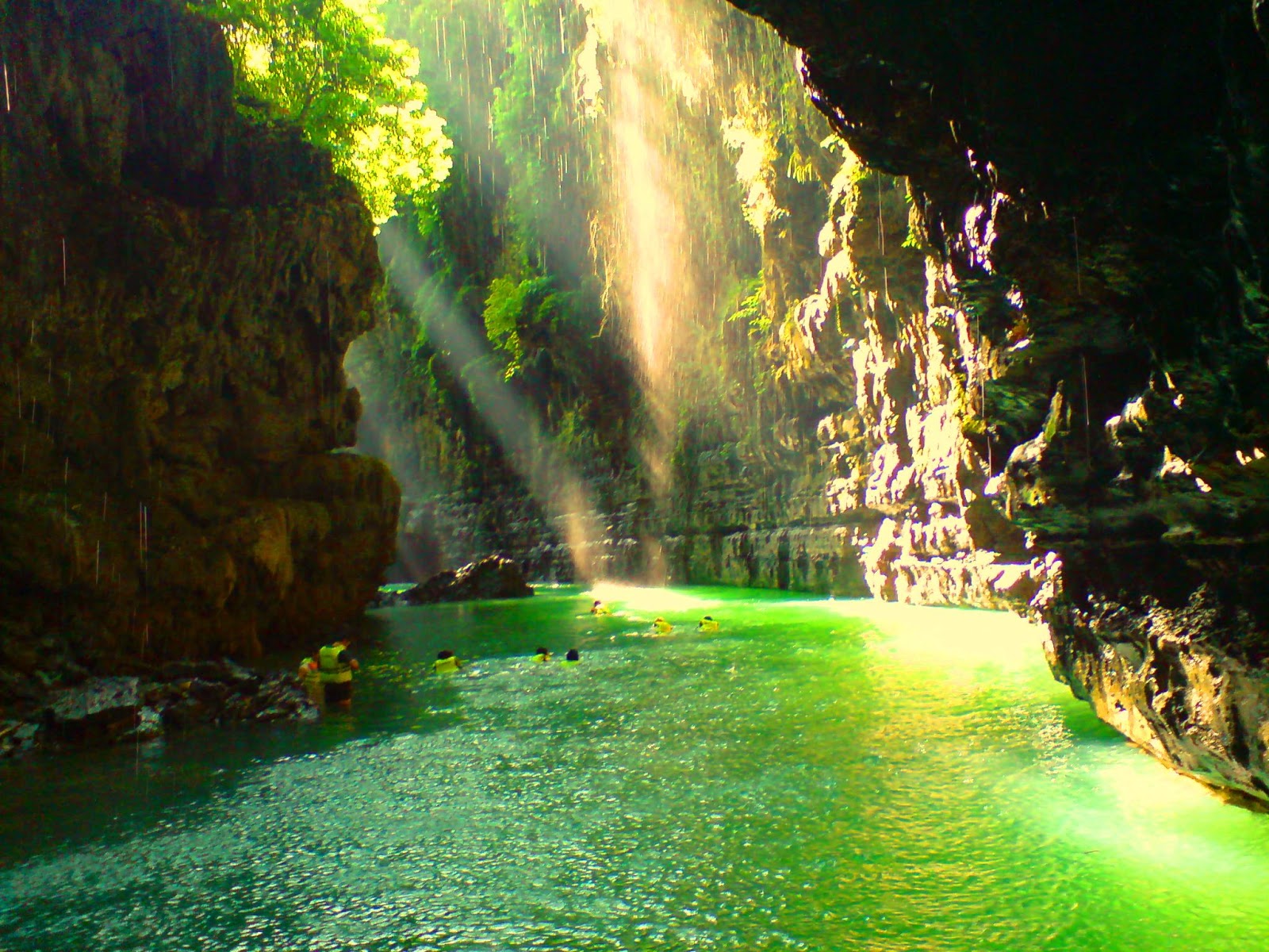 Green Canyon Pangandaran Jawa Barat  Pesona Keindahan 
