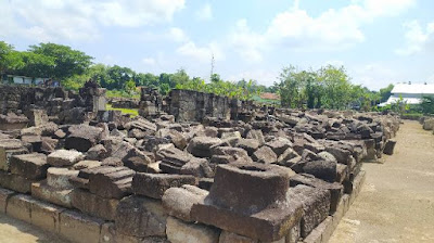 Runtuhan Candi Plaosan Kidul