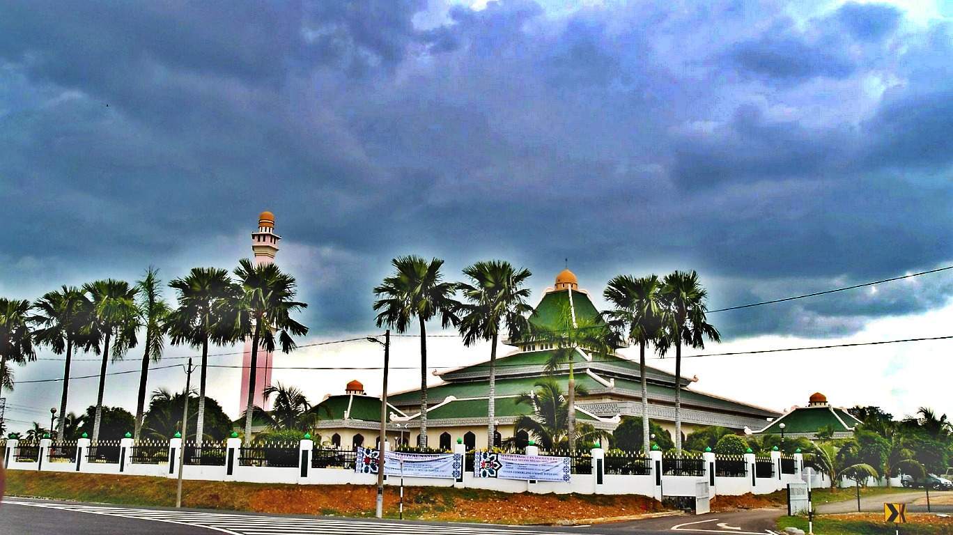 free 720p wallpapers: Wallpaper Masjid Kristal