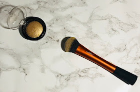 Make up revolution, make up, beauty, highlighters