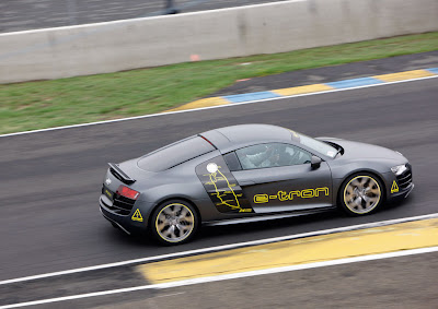 2011 Audi R8 e-Tron Side Action View