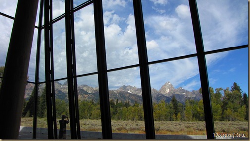 Drive in tetons_20090913_042