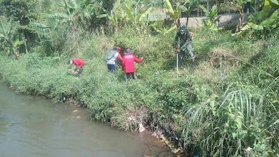 Kembali bertugas, Satgas Sektor 21-11 Lagadar Karya Bakti Pembersihan Sungai